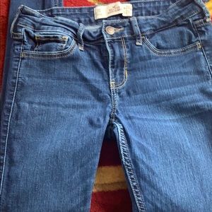 Hollister blue jeans no rips